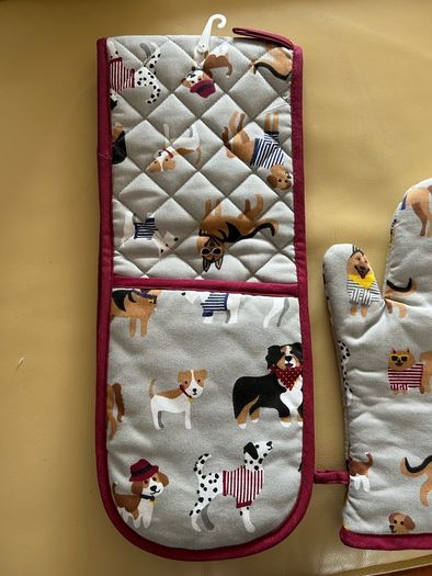 New Set of Oven Gloves