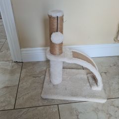 Zoofari Cat Scratching Post