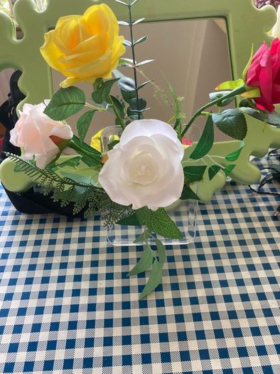 Artificial Flowers in a clear vase (new)