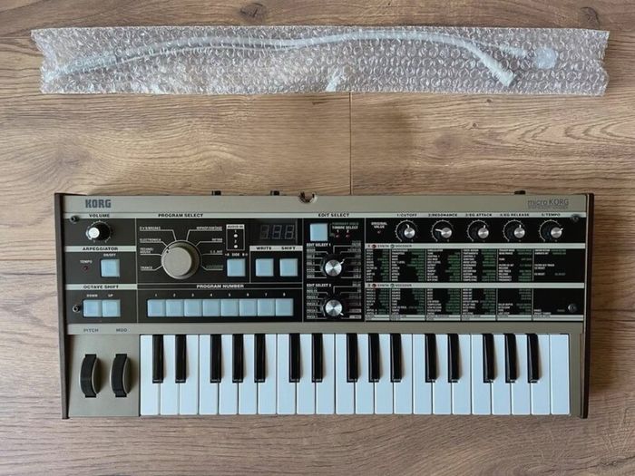 Korg microKORG