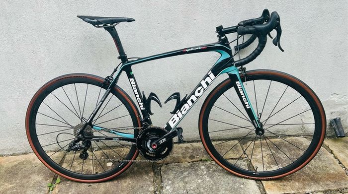 bianchi Impulso cv carbon Campagnolo