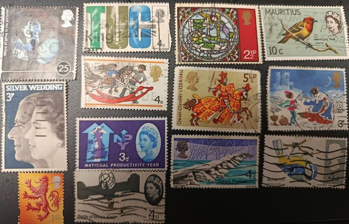 1950s 1990s Great Britain QEII History & Art