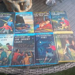 7 Hardy Boys and 1 Nancy Drew hardbacks, vintage, 80s, D18 post 8e