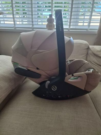 cybex new model beige with specific isofix for this car seat