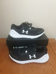 New Under Armour size 3.5uk