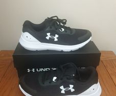 New Under Armour size 3.5uk