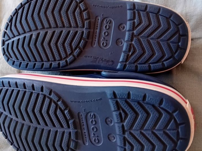 Genuine Crocs J4