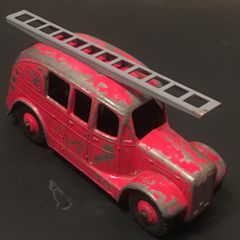 Dinky Toys 1/43 Streamlined Fire Engine