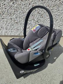 Cybex Cloud Z i-Size Infant Car Seat with Base Z Swivel Base & Newborn Insert (Soho Grey)