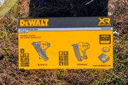 DeWalt Brushless 18v Nail Gun Twin Kit - New