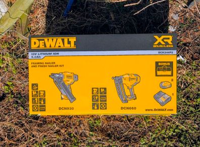DeWalt Brushless 18v Nail Gun Twin Kit - New