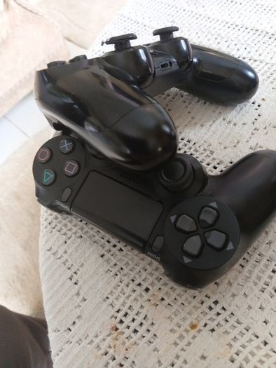 playstation 4 controllers