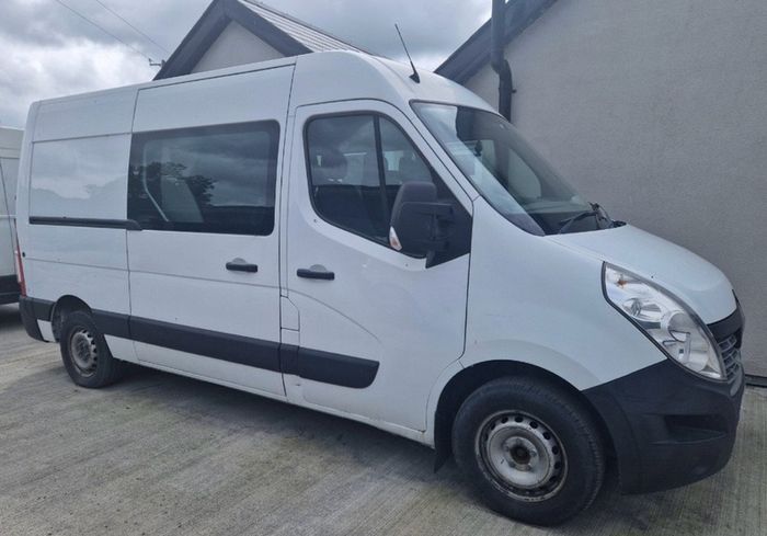 2017 Renault Master Crew Cab