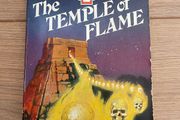 The Temple of Flame (Golden Dragon Fantasy Gamebooks - Dave Morris &amp; Oliver Johnson)