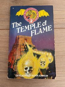 The Temple of Flame (Golden Dragon Fantasy Gamebooks - Dave Morris & Oliver Johnson)