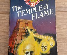 The Temple of Flame (Golden Dragon Fantasy Gamebooks - Dave Morris & Oliver Johnson)