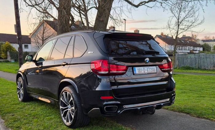 BMW X5 MSPORT 40e Black Shadow edition