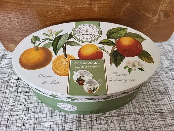 Kew Royal Botanic Gardens Sugar Bowl And Creamer Set "pear" Unused In Original Packaging, Box Immaculate