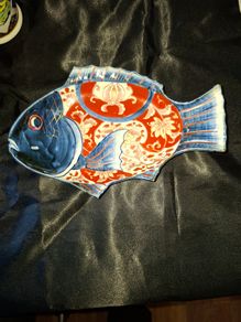 Antique Japanese Imari Porcelain Fish Platter Meiji / Taisho Period (c.1890 1920, Vibrant Sometsuke & Overglaze Enamel