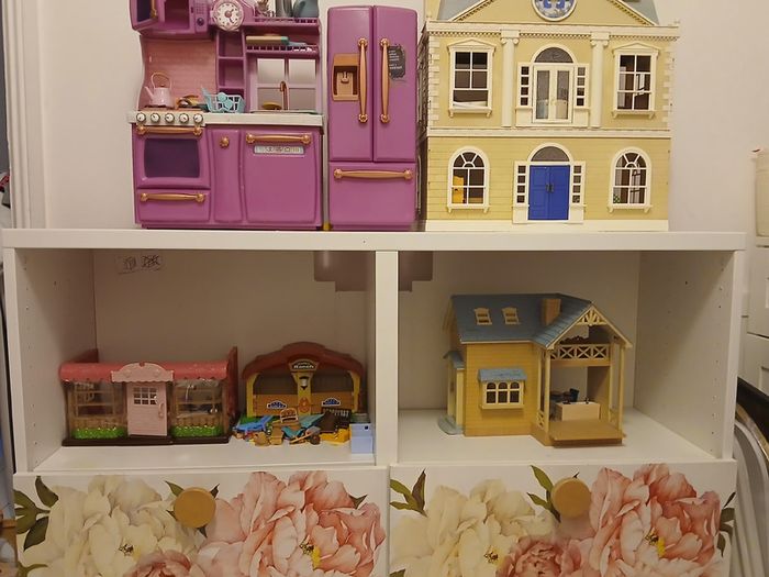 Ikea Besta tv bench with 2 drawers used as toy storage120cm x 42cm x 64cm