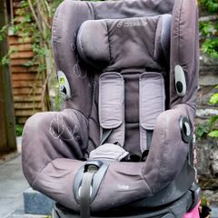 Maxi Cosi Axis - Car Seat
