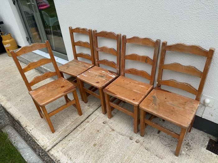 5 Wooden Chairs