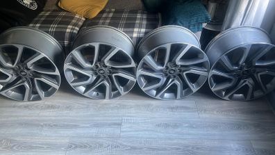 Land Rover discovery 21" alloys
