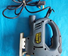 BLACK & DECKER KW713 Planer 400W in excellent condition, working perfect