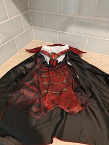 Halloween costume vampire Dracula 7/8 years old