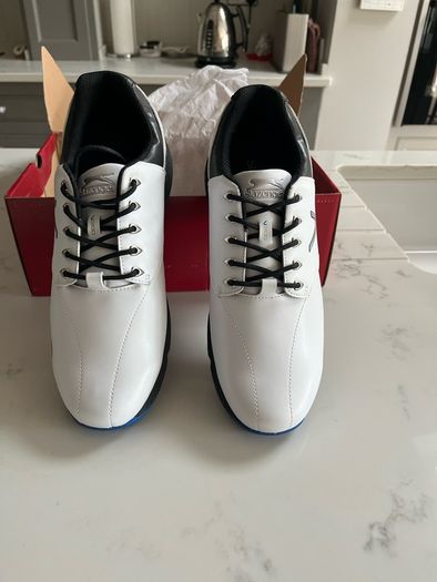 golf shoes