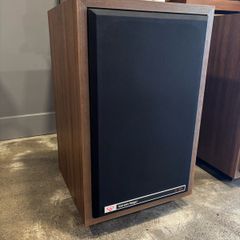 Vintage Speakers Cerwin Vega A324