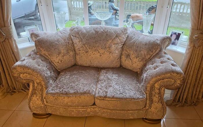 Crush velvet Couch