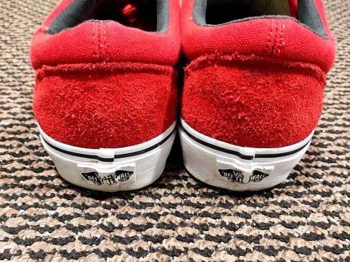 Red Vans Old Skool Size 8 (EU 42)