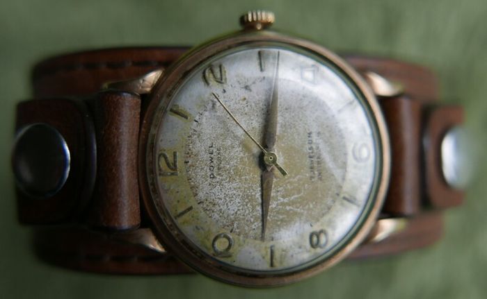 Vintage 1923 Dowel Deluxe 9ct Solid Gold Gents Wrist Watch - 17 jewels Antimagnetic Swiss Made(engraved Esso 1923) in working order