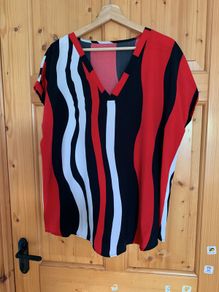 short sleeved top