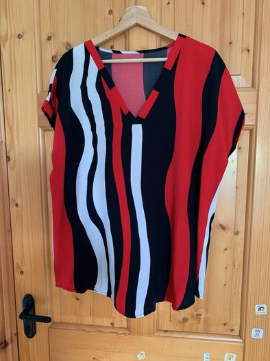 short sleeved top