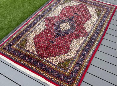 Exclusive Persian Tabriz Rug 215 x 135 cm (7.1 x 4.4 ft)