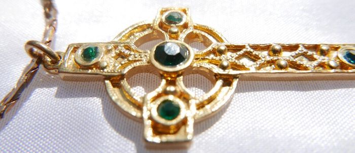 Vintage Traditional Celtic Knot