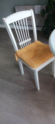 Kitchen table and four chairs