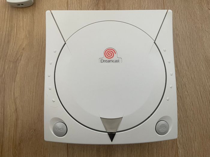 Sega Dreamcast White Boxed modded 32GB sd card, 1 controller and VMU, retro console Neo Geo, Nintendo Nes / Snes, Sega Genesis. Free Region