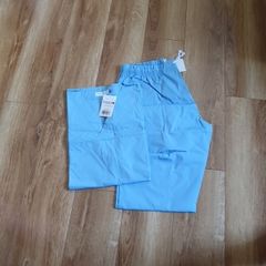 healthcare scrubs / uniforms