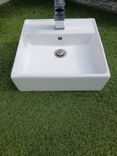hand basin & Mixer tap