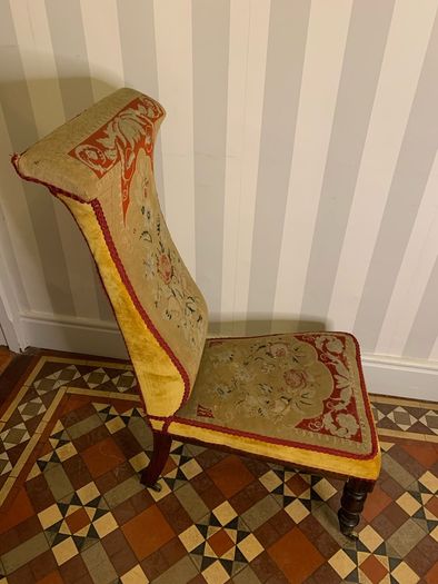 Victorian rosewood prie dieu or prayer nursing chair with original needlepoint upholstery.