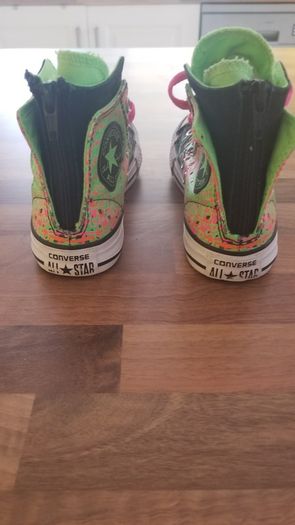 Girls Converse