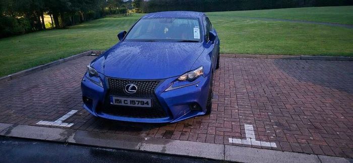 2015 Lexus IS300H