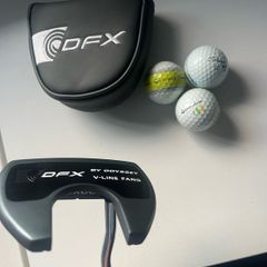 Odyssey DFX V-Line Fang Putter , brand new
