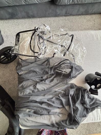 Uppababy Vista 2 Travel System and Cybex Car Seat