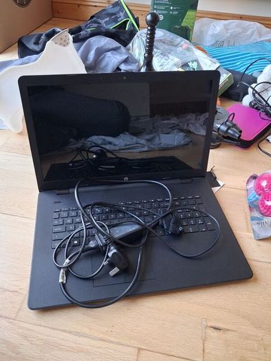 HP Laptop 17inch Ak0xx