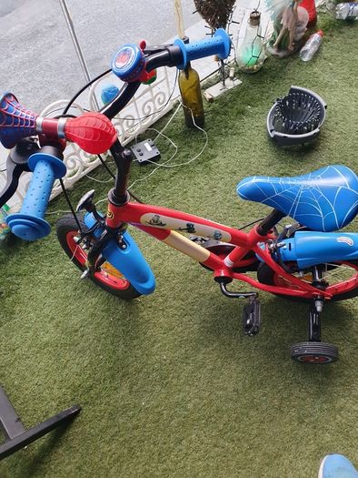 Spiderman boys bike - 3-5 years