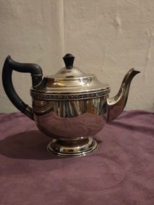 Viners of Sheffield Silver Plate Teapot